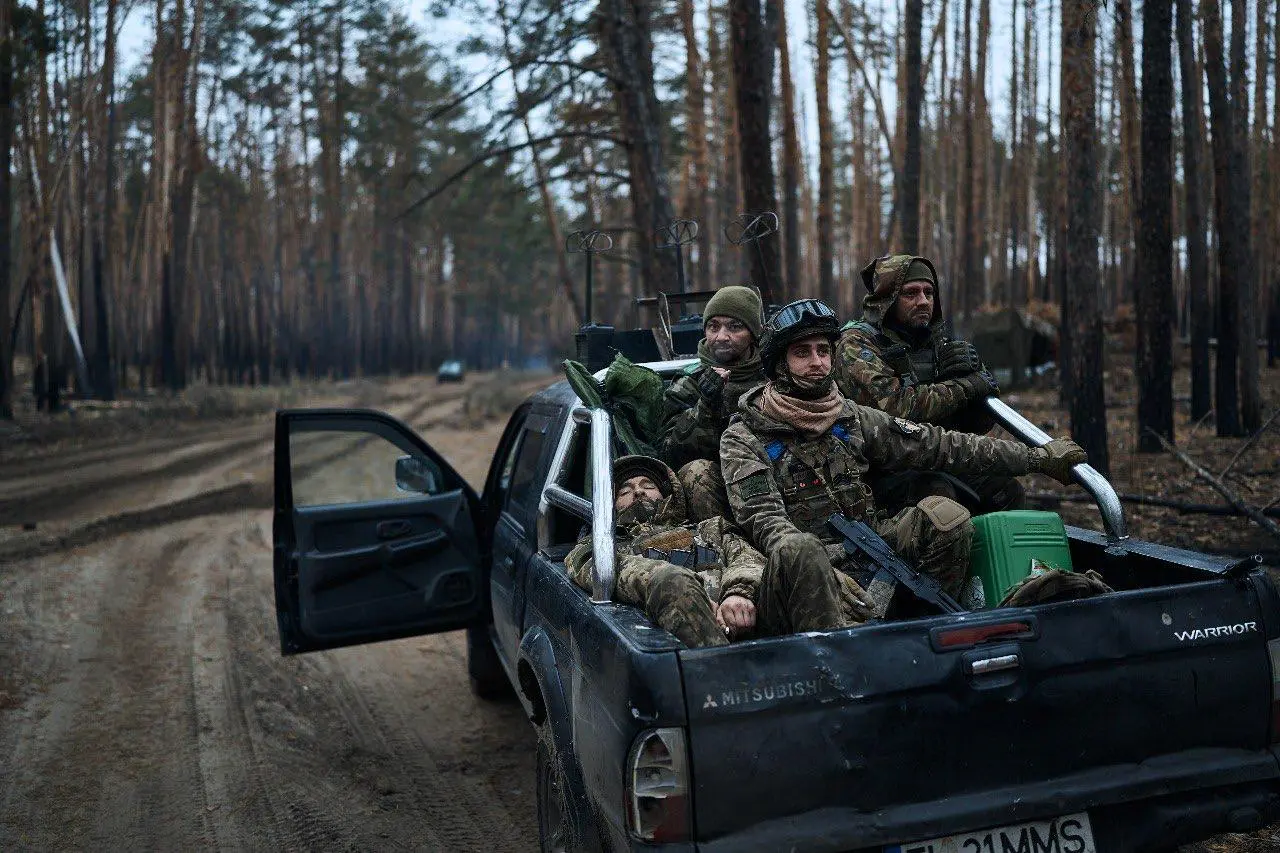 Military Unit Photo 8
